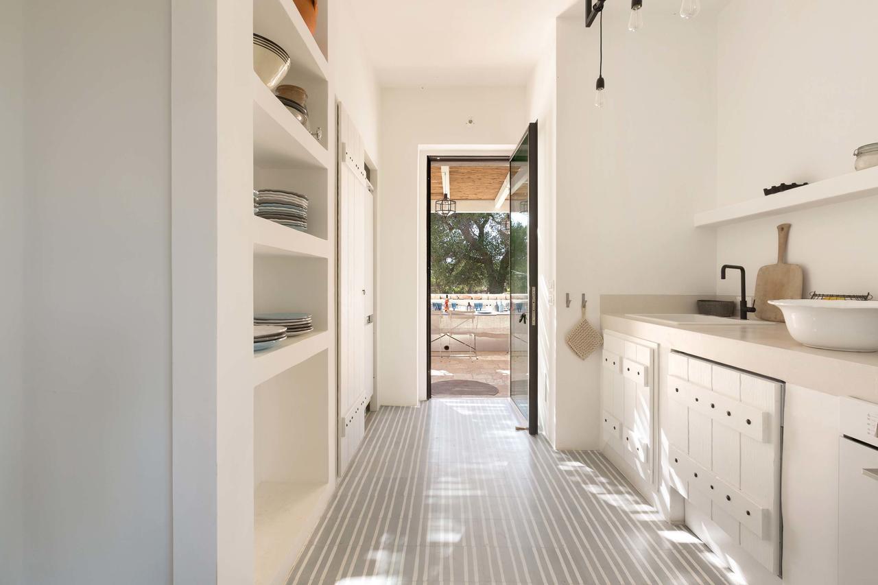 Casale Con Cipresso Villa ออสตูนี ภายนอก รูปภาพ