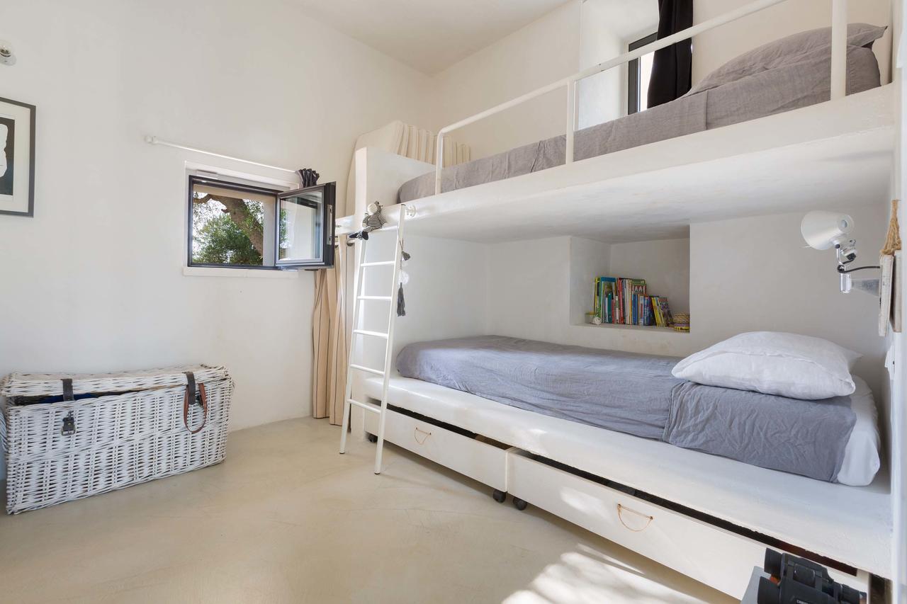 Casale Con Cipresso Villa ออสตูนี ภายนอก รูปภาพ
