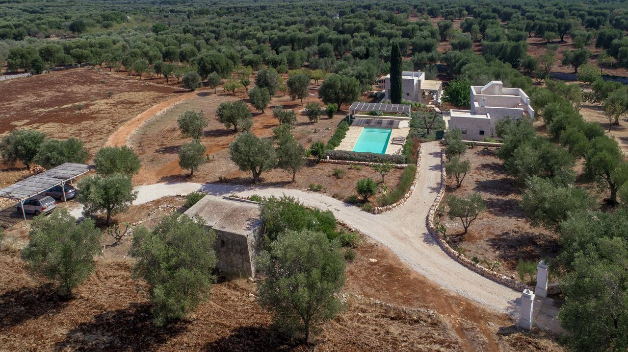 Casale Con Cipresso Villa ออสตูนี ภายนอก รูปภาพ
